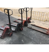 Thay bánh xe nâng tay và phục hồi bơm thủy lực tận nơi