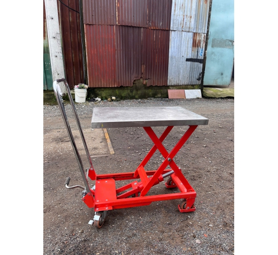 Xe nâng mặt bàn ốp inox tải 150kg nhỏ gọn